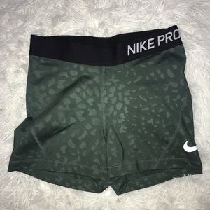 Dry fit Nike Pro Army Green Cheetah Spandex